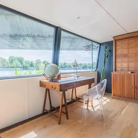 Before Making A Request, Read My Host Profile At Bottom Of Page # 250 M2 House On Water Saint-Cloud