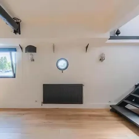 Before Making A Request, Read My Host Profile At Bottom Of Page # 250 M2 House On Water Apartamento *
