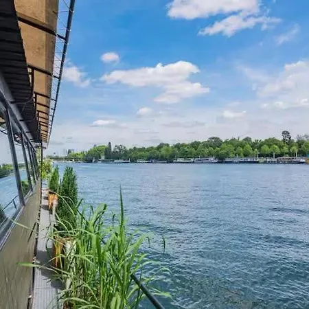 Before Making A Request, Read My Host Profile At Bottom Of Page # 250 M2 House On Water Apartamento *
