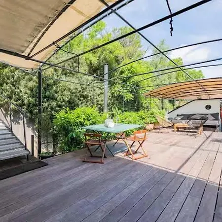 Before Making A Request, Read My Host Profile At Bottom Of Page # 250 M2 House On Water Apartamento *